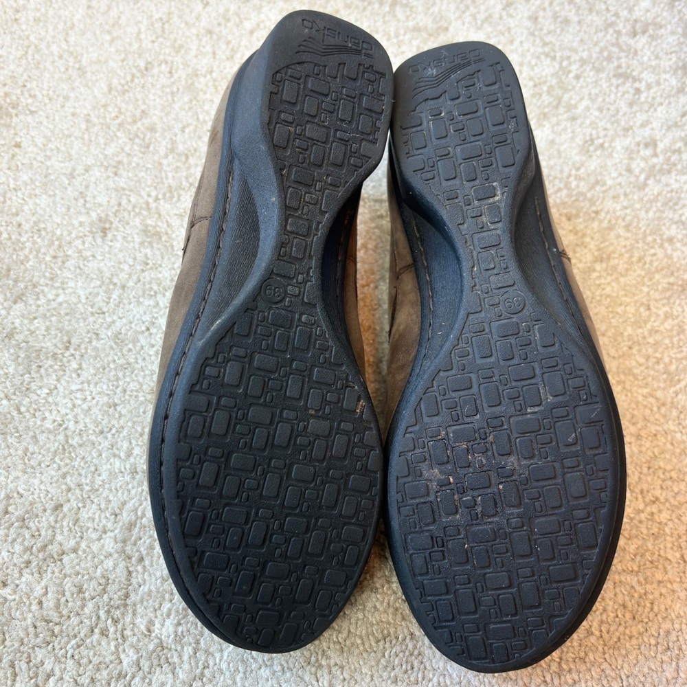 Dansko Lynn‎ Casual Slip on Shoes Khaki Taupe Nubuck Leather Size 39 - Picture 10 of 12